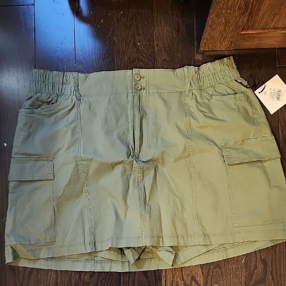 Ava & Viv Olive Green Cargo Skort